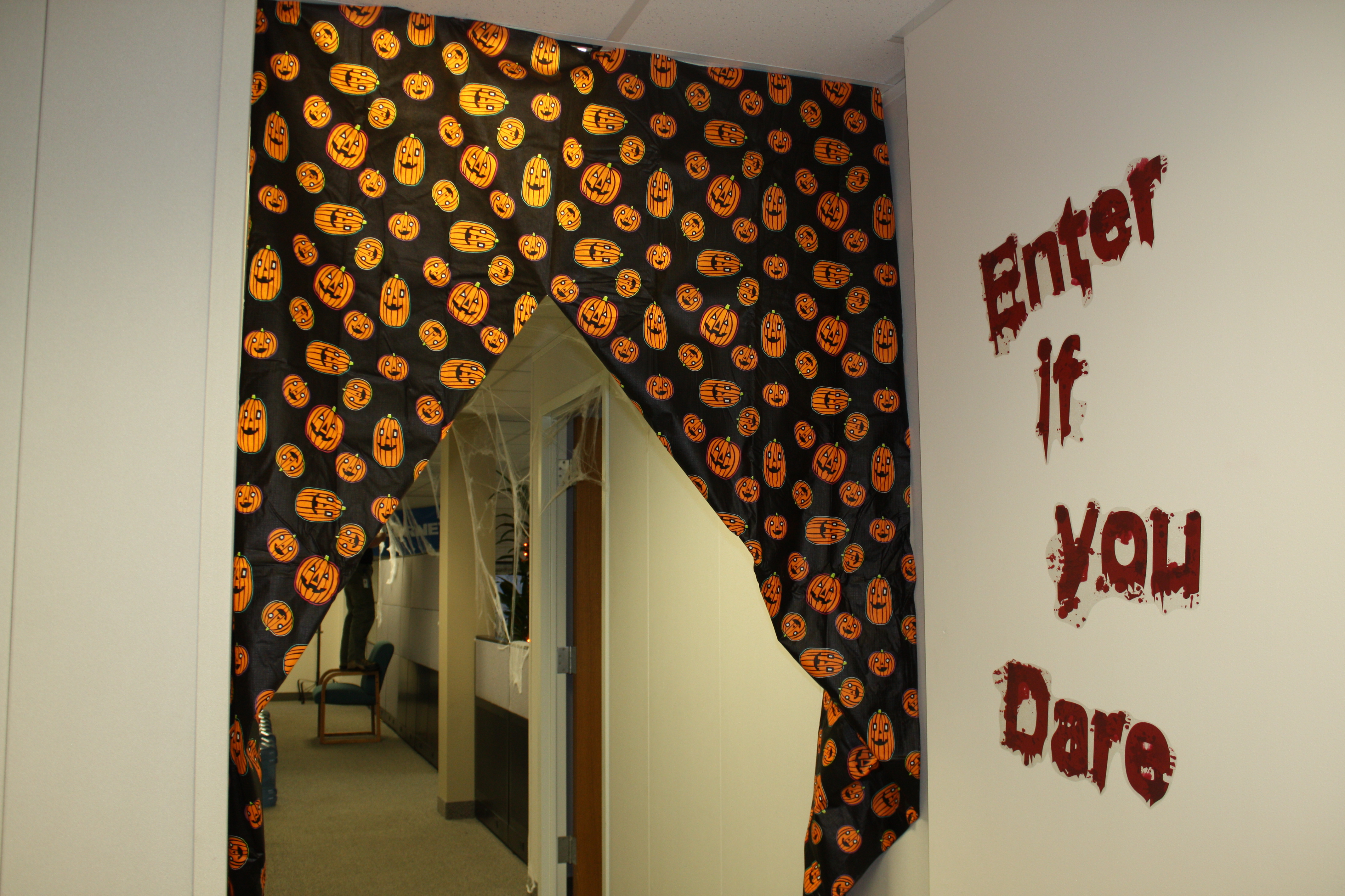 halloween office decorations